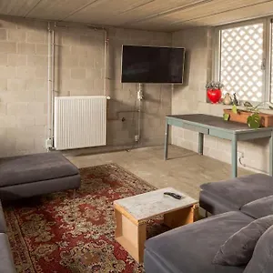 Mari's: Multifunctional Shelter With Big Garden Vakantiehuis Gent
