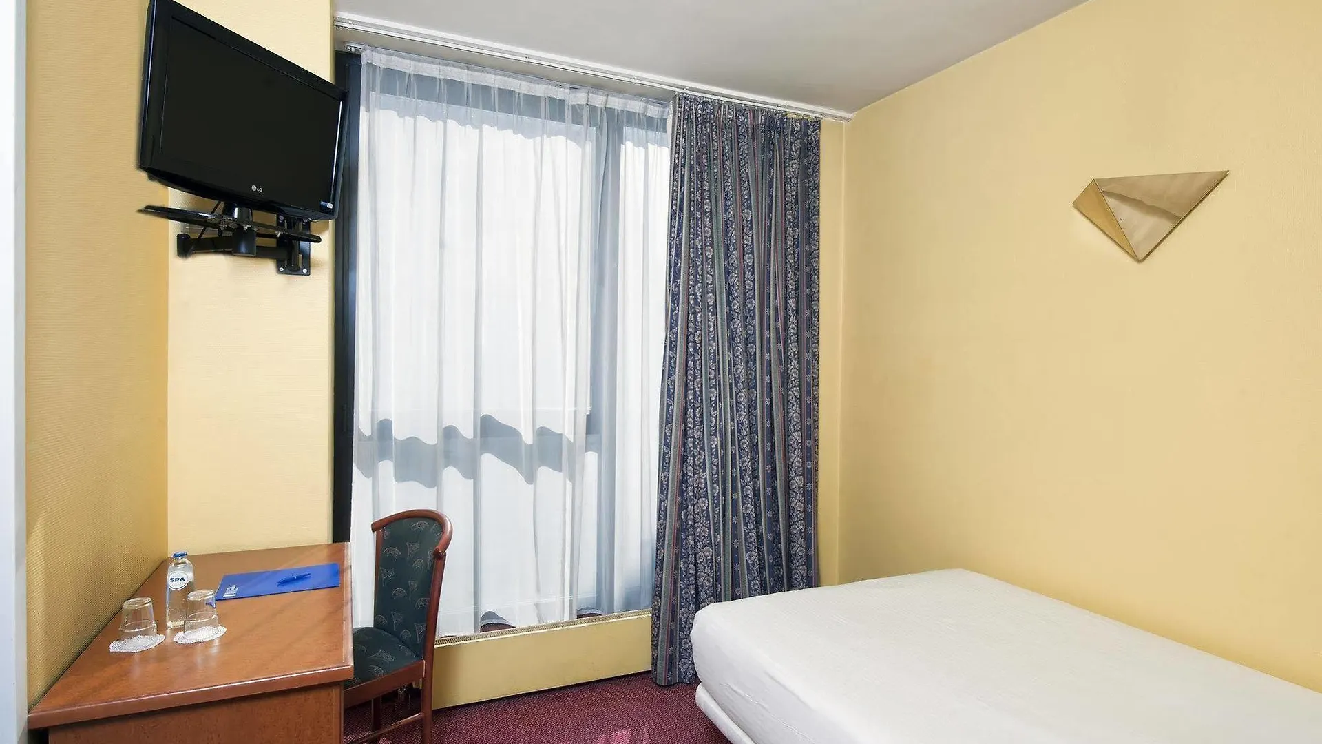 Hotel Brussel 4*,