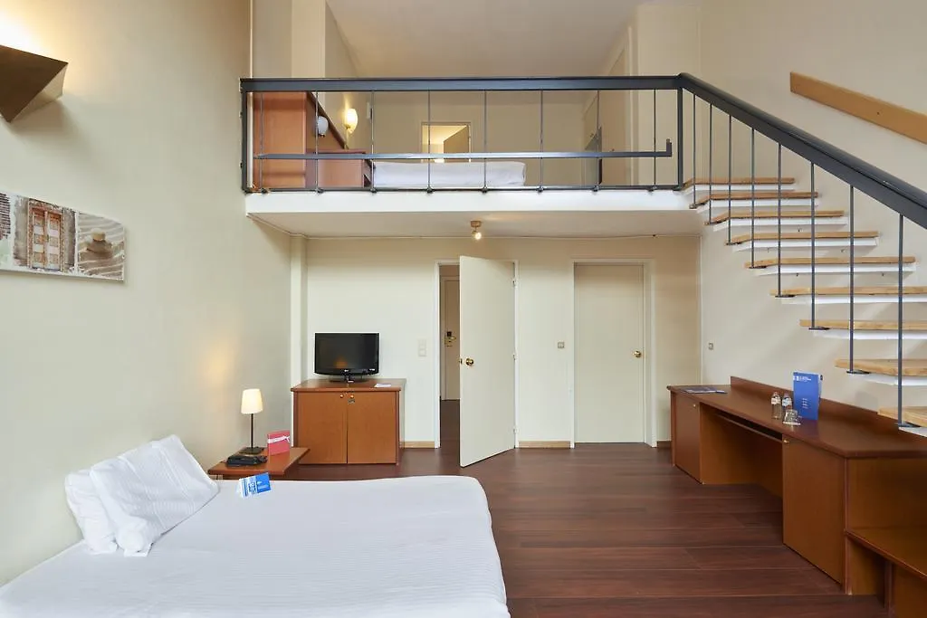 Hotel Bruksela 4*,